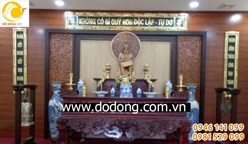 Hoành phi câu đối phòng thờ Bác hồ, đại tự đồng chạm nổi