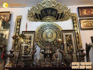 CUỐN THƯ CÂU ĐỐI BẰNG ĐỒNG VÀNG CHO BAN THỜ KÍCH THƯỚC 1M76