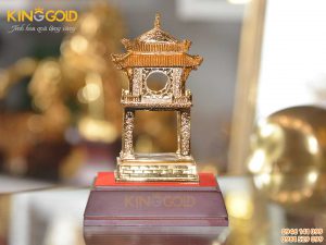 Quà tặng văn hóa Việt Nam- Khuê Văn Các bằng đồng mạ vàng cao cấp