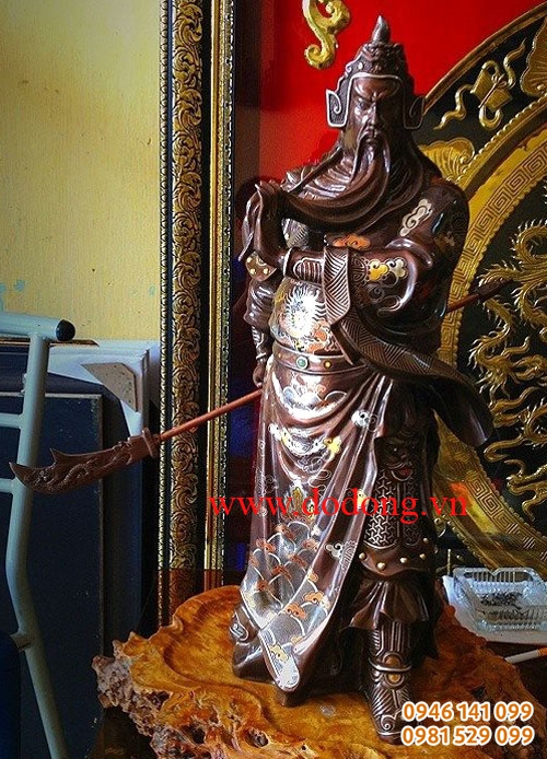 Tượng đồng quan công cầm đao vuốt râu cao 70cm khảm ngũ sắc