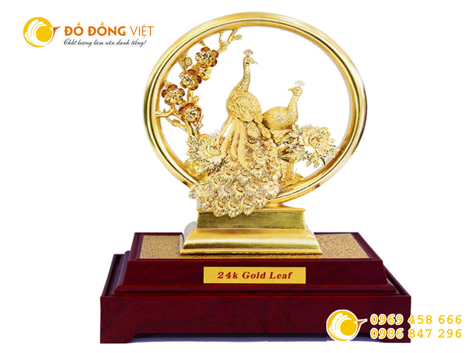 Biểu trưng đôi chim công dát vàng 24k