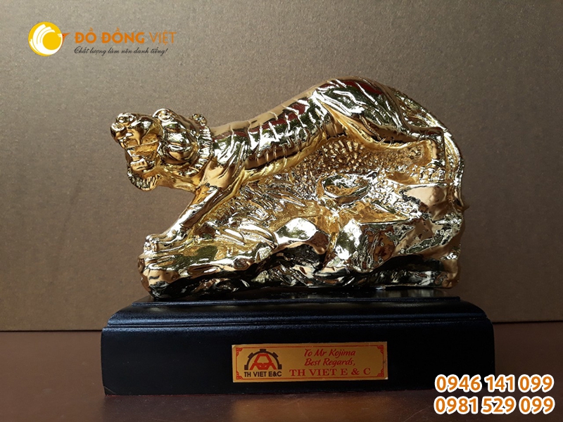 Tượng hổ phong thủy mạ vàng