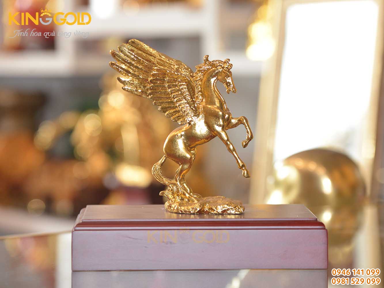 Tượng ngựa có cánh bằng đồng mạ vàng đẹp tinh xảo