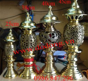 Mua đôi đèn thờ bằng đồng ở đâu giá tốt