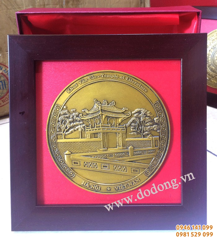 Đĩa mặt lưu niệm đóng khung cao cấp hà nội