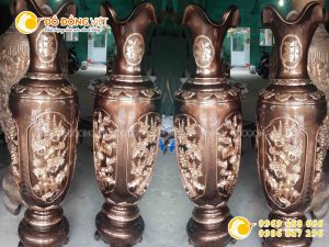 Lộc bình thờ cúng, đôi lộc bình bằng đồng đúc nổi tranh tứ quý