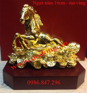 Ngựa dát vàng biểu tượng năm mang lại tài lộc, công danh
