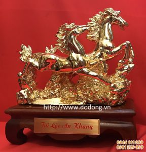 Tượng song mã mạ vàng, song thành công tặng đối tác