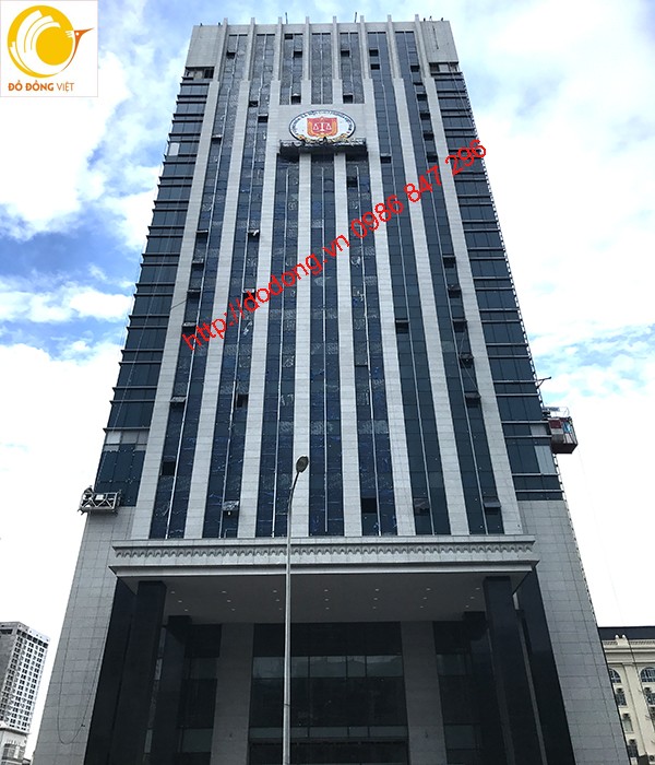 Thi công đúc đồng logo kiểm toán dk 6m, lắp đặt hoàn thiện trên tòa nhà