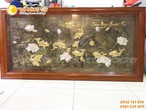 Tranh đồng Cửu Ngư Quần Tụ họa tiết dát vàng chạm bạc