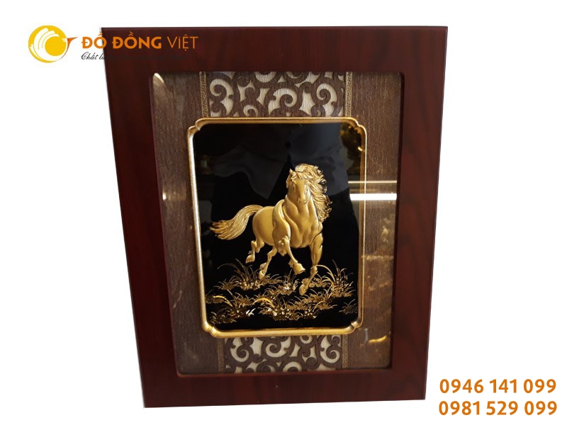 Tranh ngựa vàng lá 3D độc mã truy phong